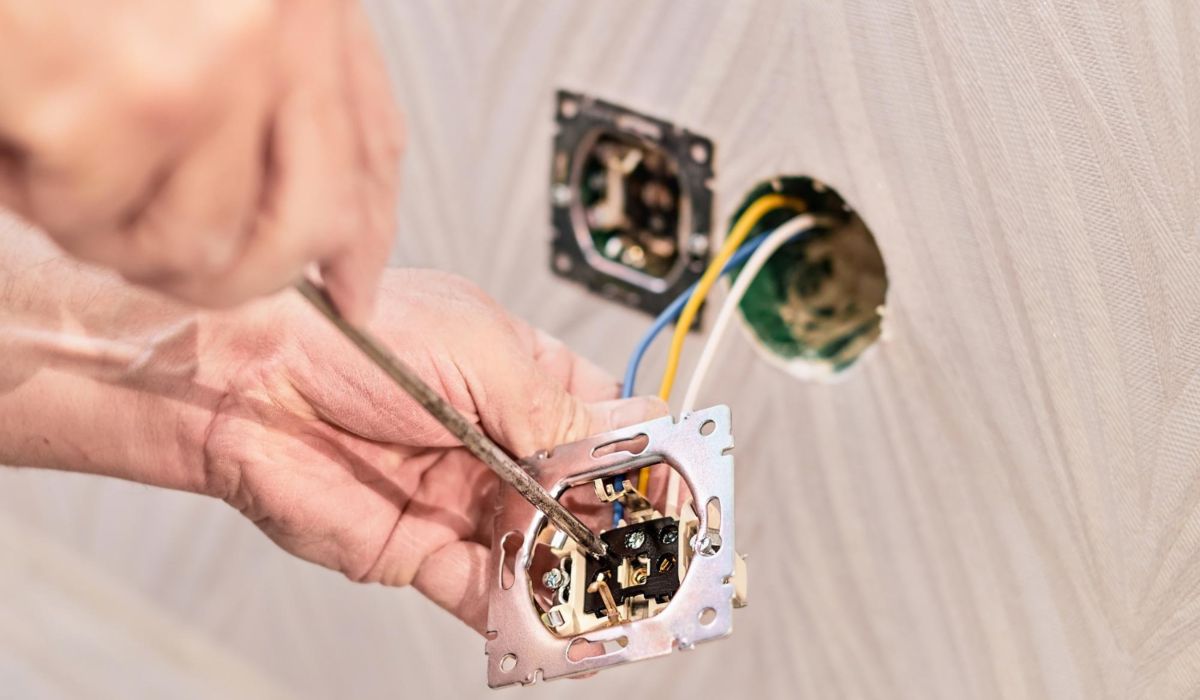 ¿Qué es la baja tensión eléctrica?